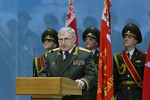 Лукашенко: Защита Отечества в нашей стране носит всенародный характер