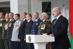 А.Лукашенко: Беларусь должна отстаивать национальные интересы и укреплять военную безопасность государства