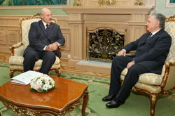 А.Лукашенко отмечает высокий уровень торгово-экономических и политических отношений между Беларусью и Арменией