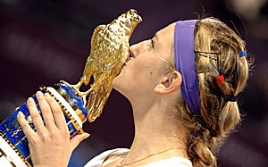 Виктория Азаренко второй раз подряд выиграла теннисный турнир в Дохе