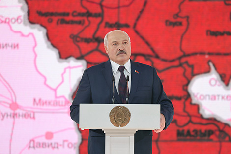Лукашенко: белорусский народ формировался в единую нацию в немыслимых испытаниях