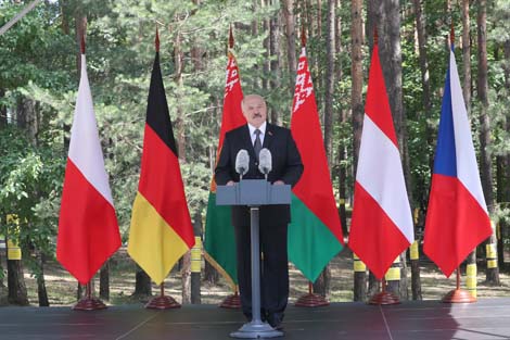 Лукашенко призывает сохранить правду о войне и не допустить возрождения страшного прошлого
