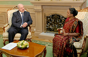 Лукашенко отмечает важность отношений с Индией
