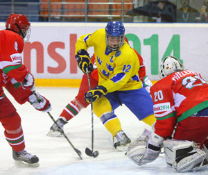 Юношеская сборная Беларуси по хоккею (U18) уступила команде Швеции в стартовом матче чемпионата мира