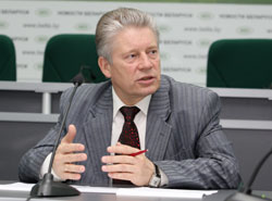 С.Маскевич представит Беларусь на форуме 