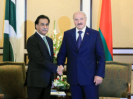 Лукашенко придает особое значение работе парламентов в развитии отношений Беларуси и Пакистана