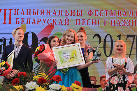 Ольга Булай завоевала Гран-при конкурса молодых исполнителей эстрадной песни в Молодечно