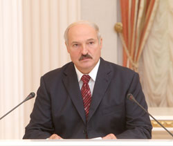 Беларусь готова на конкурсной основе выбрать инвестора для освоения новых месторождений калия - А.Лукашенко