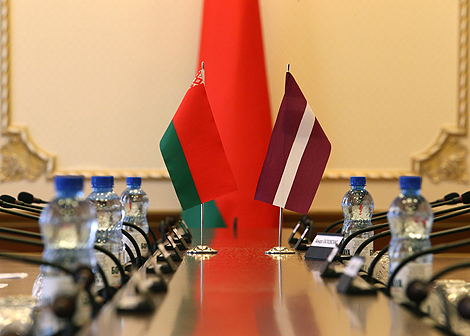 Главы МИД Беларуси и Латвии обсудили сотрудничество в преодолении последствий пандемии