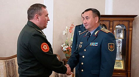 Беларусь пригласила казахстанский контингент для участия в учениях 