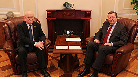 Лебедев на встрече с Алейником высоко оценил участие Беларуси в работе СНГ по всем направлениям