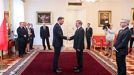 Посол Беларуси вручил верительные грамоты Президенту Польши