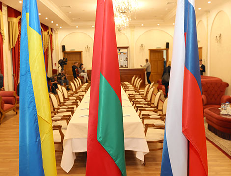 Макей: Беларусь готова внести свой вклад в разрешение кризиса между Россией и Украиной