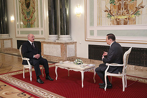 Лукашенко: в вопросе урегулирования конфликта на востоке Украины слишком много осложняющих моментов