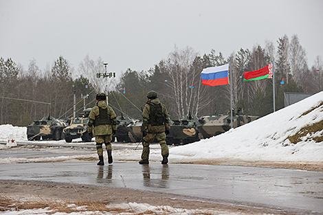 Лукашенко: нет необходимости создавать в Беларуси российские военные базы