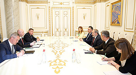 Беларусь и Армения наметили шаги для активизации торгово-экономического сотрудничества