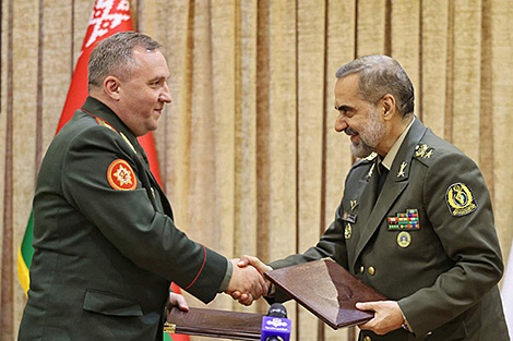 Главы военных ведомств Беларуси и Ирана подписали Меморандум о военном сотрудничестве