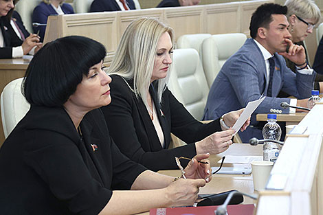 Сенаторы одобрили законопроект о присоединении Беларуси к Роттердамской конвенции по вопросам обращения с химвеществами