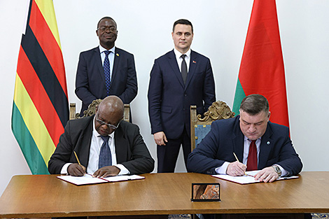Более 40 двусторонних соглашений в области образования будет подписано по итогам визита в Беларусь делегации из Зимбабве