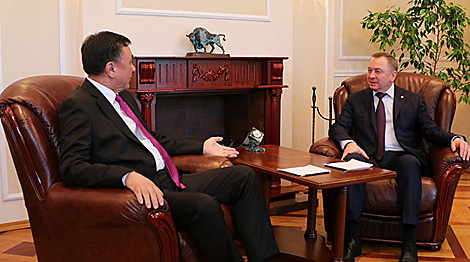 Макей обсудил с послом Кыргызстана подготовку мероприятий по экономической и гуманитарной тематике