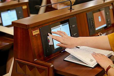 Палата представителей дала согласие на назначение Головченко премьер-министром