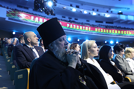 Лукашенко: церковь должна быть внутри государства
