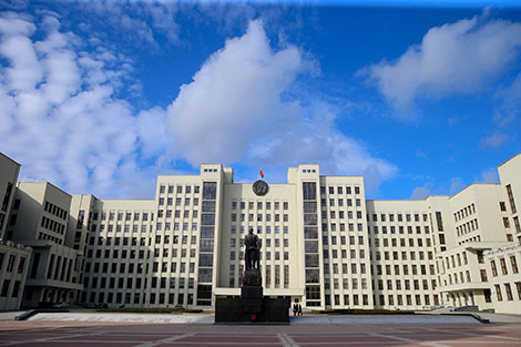 Правительство Беларуси сложило полномочия перед вновь избранным Президентом