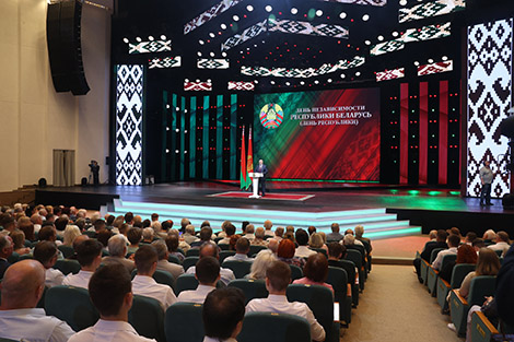 Лукашенко: день освобождения Минска - это второй день рождения белорусской нации