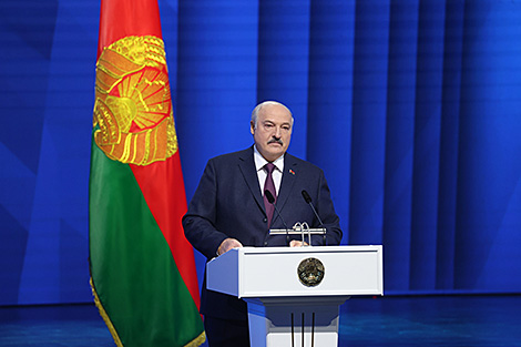 Лукашенко: не может быть и речи о развитии регионов без тотальной дебюрократизации и цифровизации