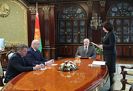 Лукашенко согласовал назначение на должность председателя Шкловского райисполкома Александра Титка