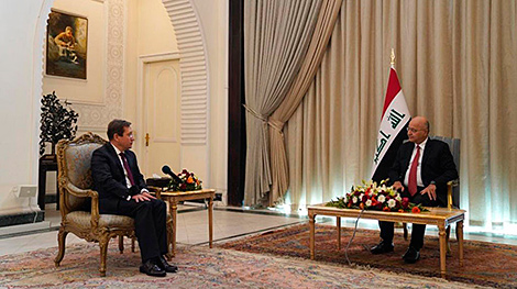 Посол Беларуси вручил верительные грамоты президенту Ирака