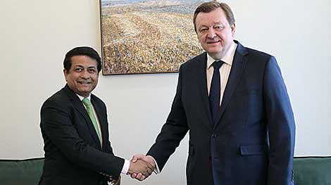 Алейник и посол Индии обсудили проведение значимых белорусско-индийских мероприятий