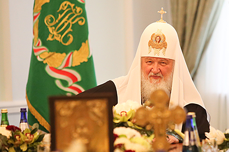 Патриарх Кирилл поздравил Лукашенко с победой на выборах