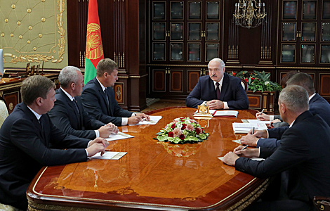 Лукашенко согласовал назначение новых руководителей в пяти районах