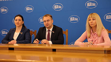 Белорусские депутаты провели онлайн-встречу с представителями Коммунистической партии Испании