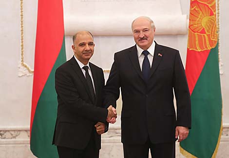 Лукашенко считает необходимым активизировать контакты с Тунисом