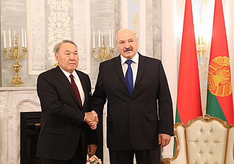 Состоялся телефонный разговор Лукашенко с Назарбаевым