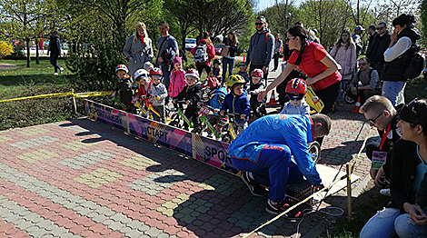 Cycling event draws over 200 young athletes from Belarus, Russia, China