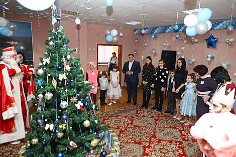 Dmitry Lukashenko visits children at social and pedagogical center in Minsk for holidays