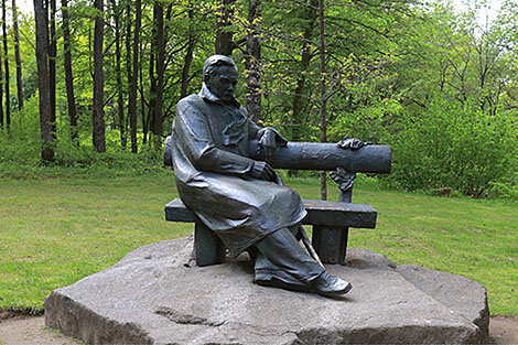 Monument to Belarusian poet Yanka Kupala to be unveiled in Ashgabat