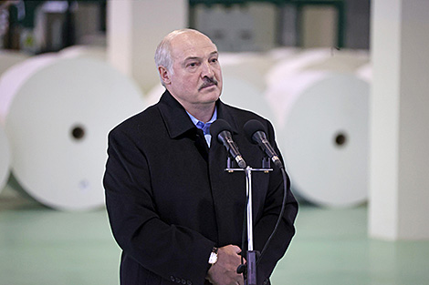 Lukashenko gives thumbs up to new manufacturing facility in Dobrush