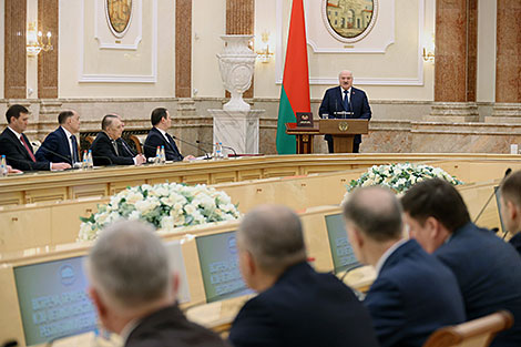 Lukashenko thanks Belarusians for their support in 1990s