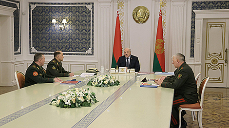 Lukashenko calls for vigilance amid increased militarism in neighboring states