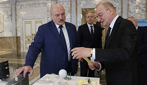 Lukashenko wants to see more innovations in manufacturing industry