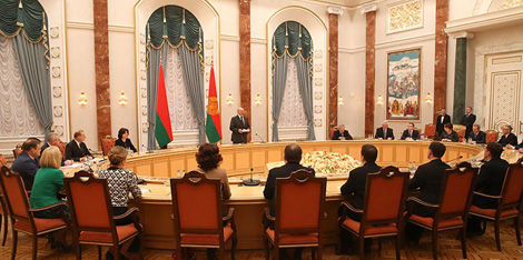 Lukashenko: The best R&D products should serve people instead of gathering dust on shelves