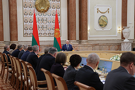 Lukashenko: The new Constitution is not being made to fit the current president and the government