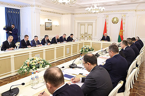 Lukashenko names three drivers for Belarus’ economic growth