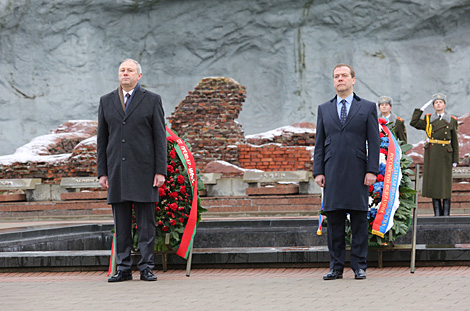 Russian PM moved by visit to Brest Fortress Memorial