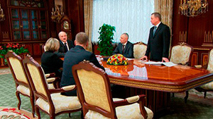 Lukashenko: Belarus wants good relations with U.S., but will not get ahead of itself