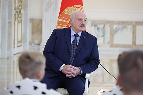 Lukashenko explains whether information technologies can replace humans